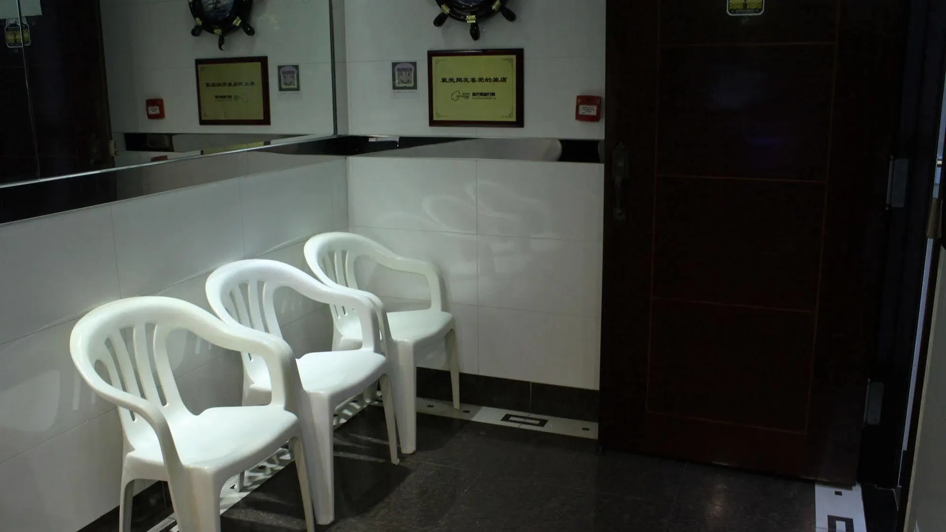 Lucky Guest House Kowloon