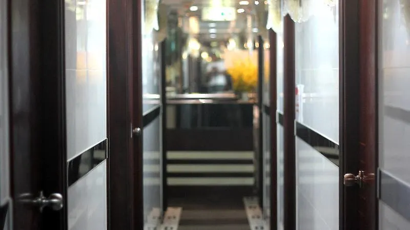 Lucky Guest House Kowloon
