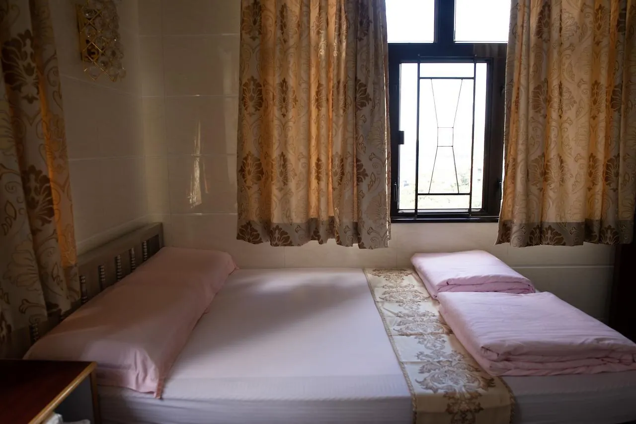 Lucky Guest House 카우룽
